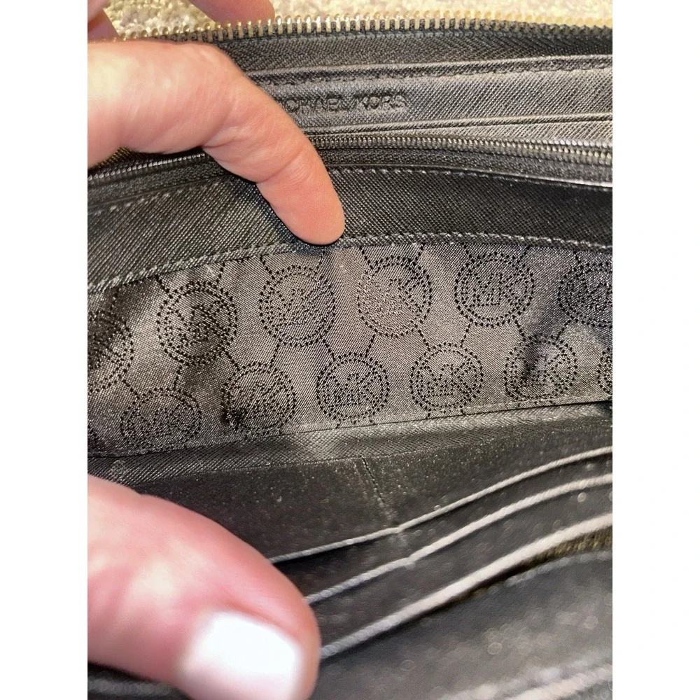 Michael Kors Wallet‎ Croc Embossed Black Zip-around Gold Zipper